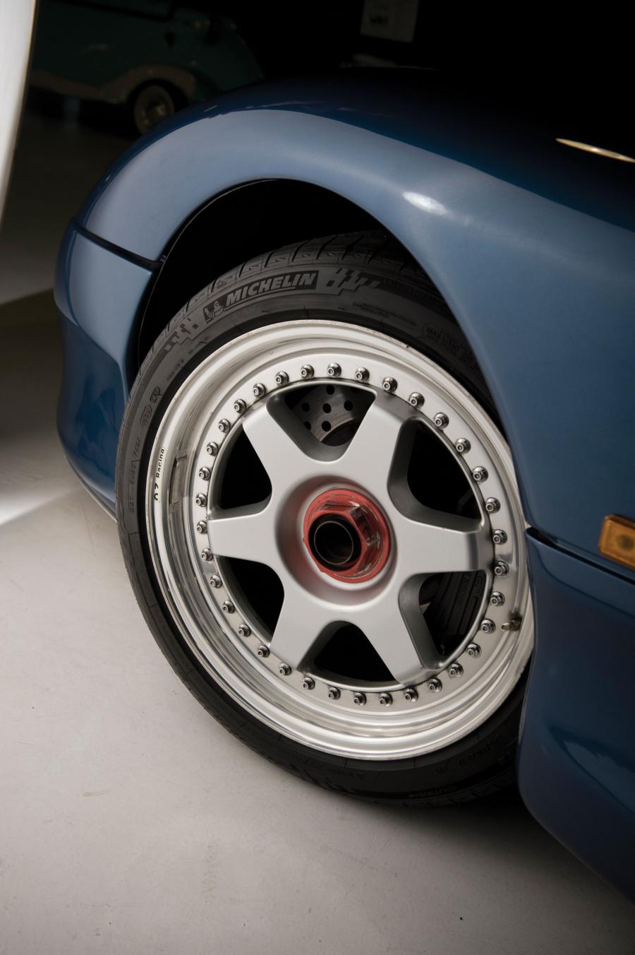  Jaguar XJR15 1993 года  (фото 3 из 23)